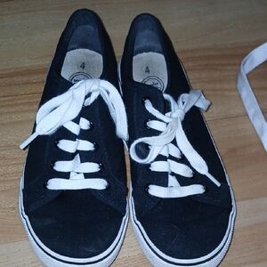 Wonder Nation Black and White Mules